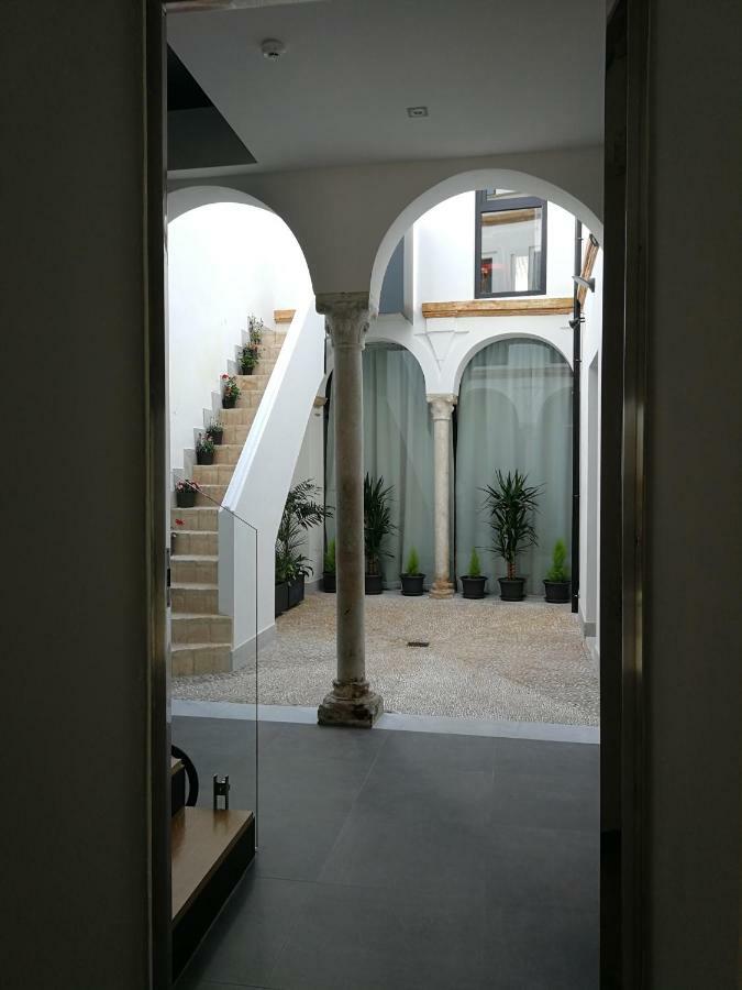 Patio De La Escalera - Agustin Moreno 46 Cordoba Exterior photo
